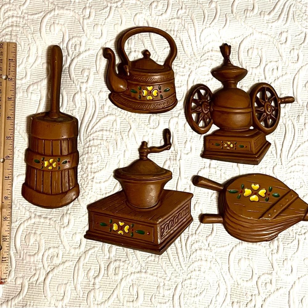 5 Piece Midwest Brand Copyright 37, Cast Iron Kitchen Wall Decor. Grinder, Churn